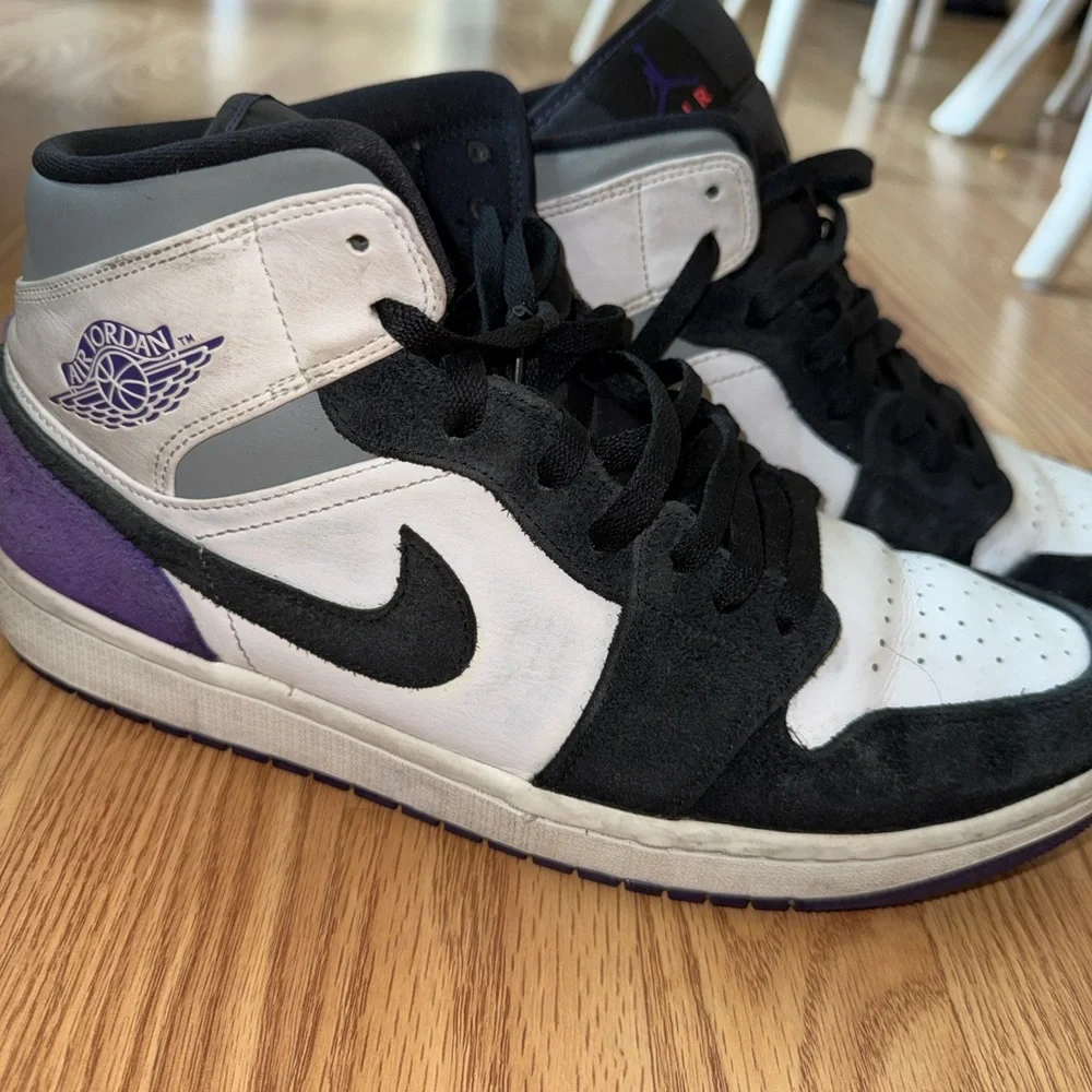 Nike Air Jordan‎ 1 Mid SE 'Varsity Purple'